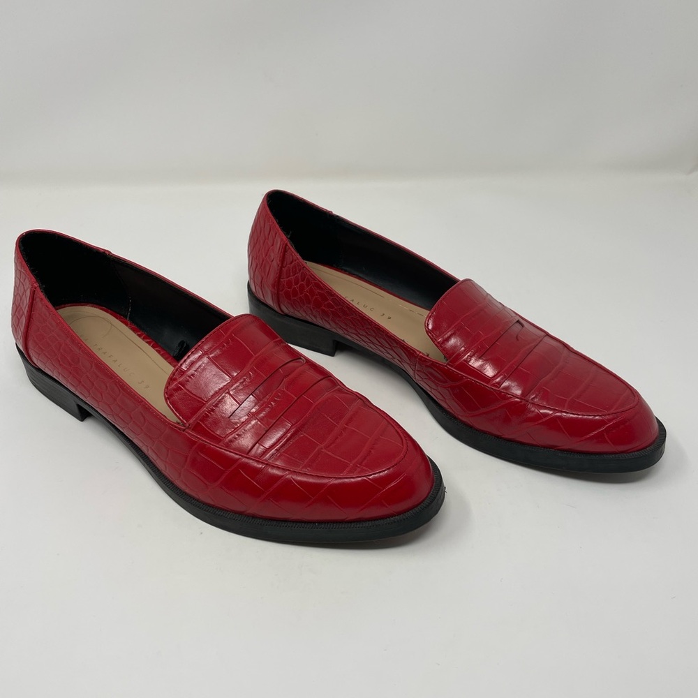 ZARA Trafaluc Leather Loafers